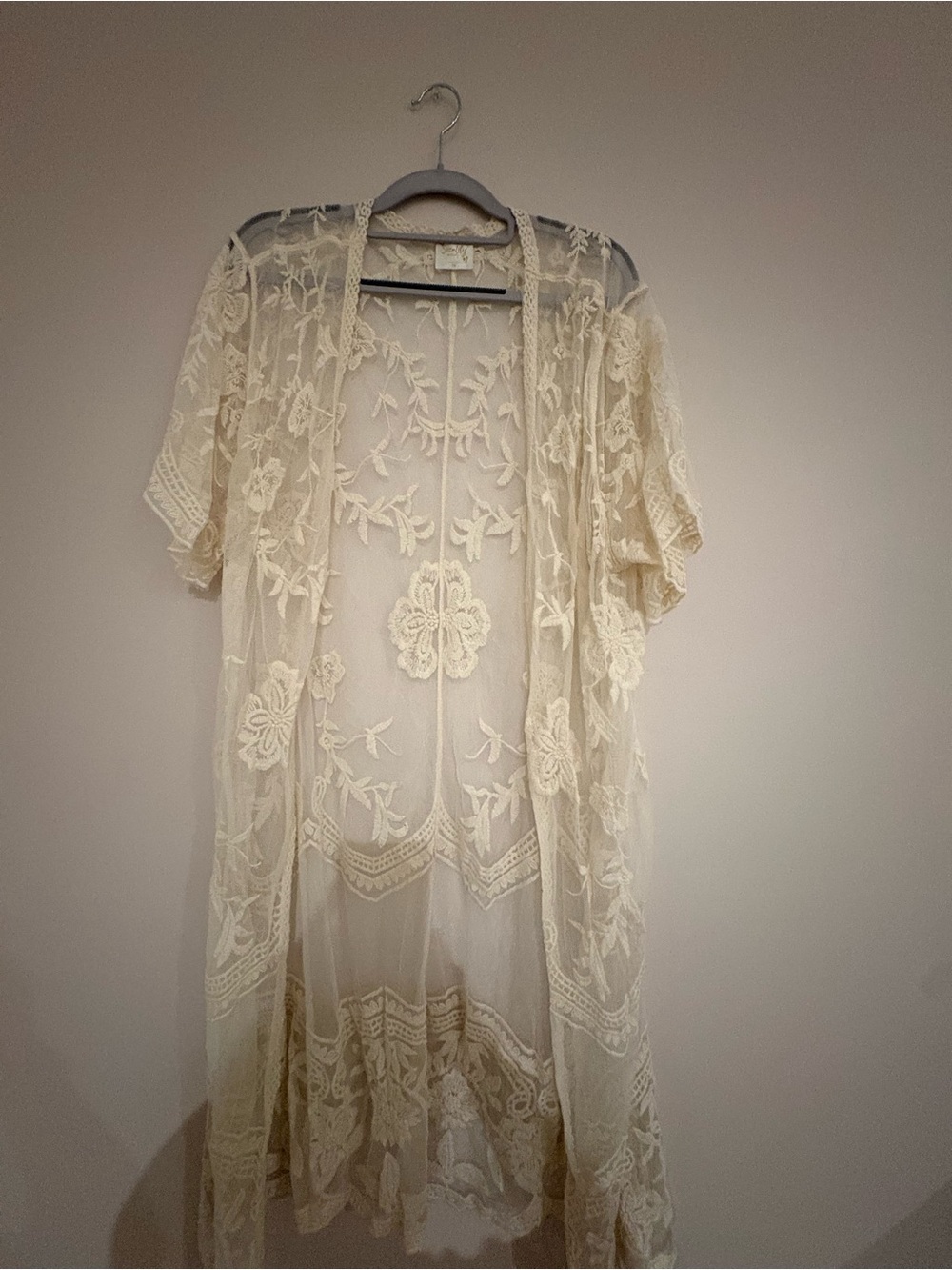 NWOT Siren Lily Cream Lace Kimono